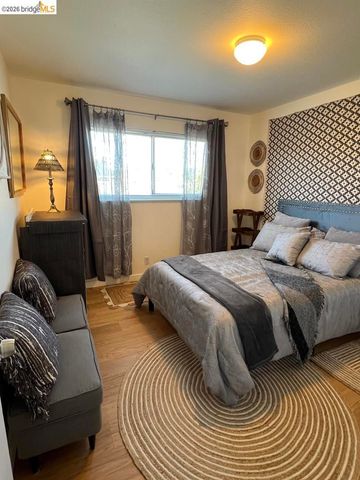 1728 7th ST, Berkeley, CA 94710