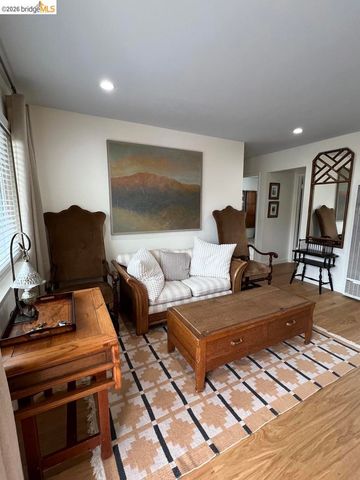 1728 7th ST, Berkeley, CA 94710