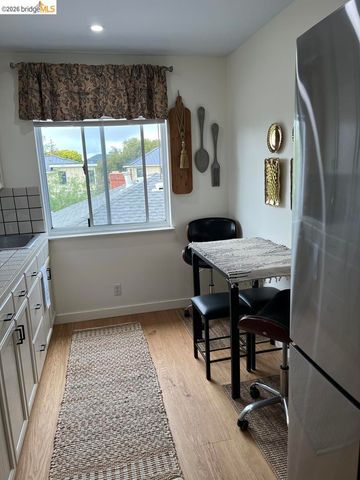 1728 7th ST, Berkeley, CA 94710
