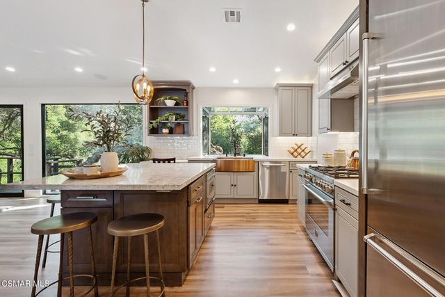 17 Sherwood Drive, Westlake Village, CA 91361