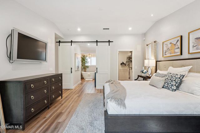 17 Sherwood Drive, Westlake Village, CA 91361