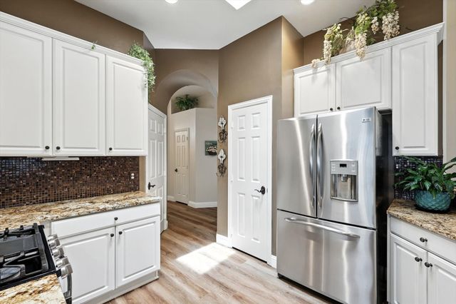 1617 Matterhorn Way, Lewisville, TX 75077