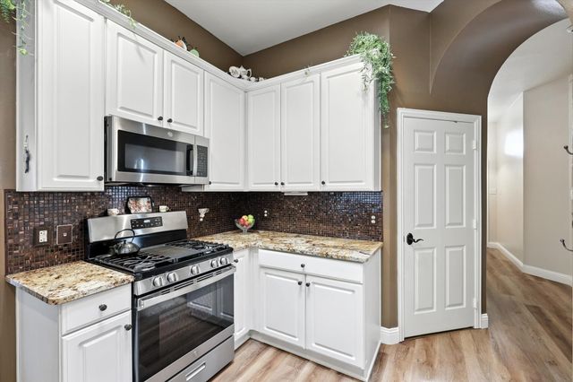 1617 Matterhorn Way, Lewisville, TX 75077