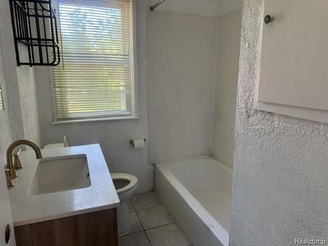 26648 Schoenherr Road, Warren, MI 48089