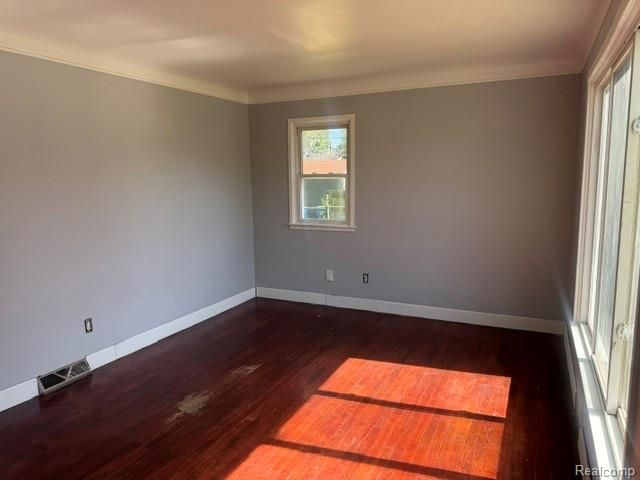 26648 Schoenherr Road, Warren, MI 48089