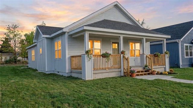716 Chestnut Avenue, Osawatomie, KS 66064