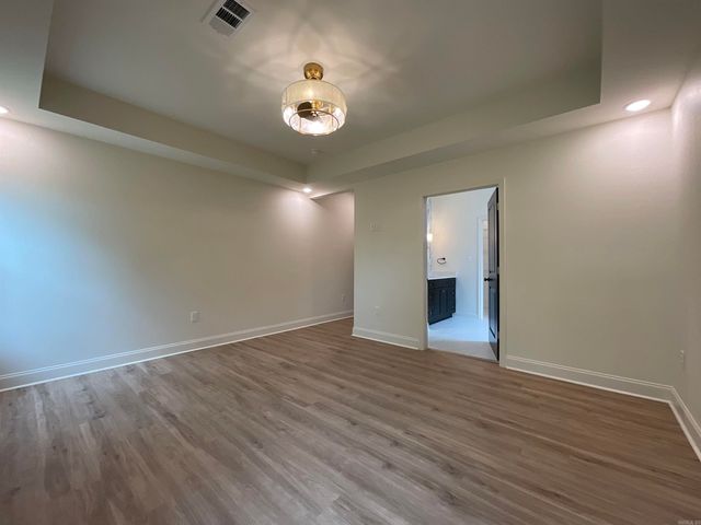 1005 N Jeff Davis Avenue, Jacksonville, AR 72076