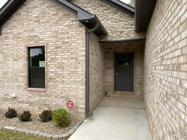 1005 N Jeff Davis Avenue, Jacksonville, AR 72076