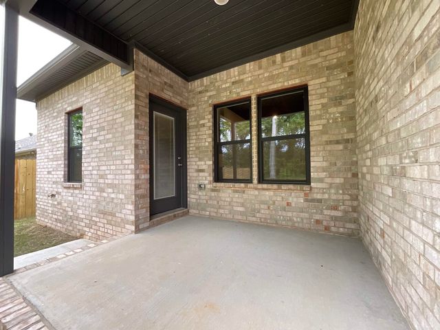 1005 N Jeff Davis Avenue, Jacksonville, AR 72076