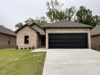 1005 N Jeff Davis Avenue, Jacksonville, AR 72076
