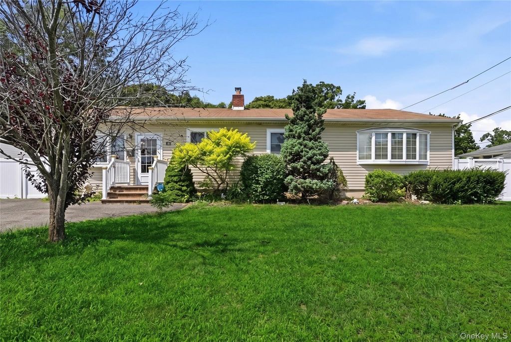 74 Tree Road, Centereach, NY 11720