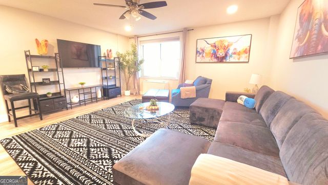 300 W Peachtree St 23 E, Atlanta, GA 30332