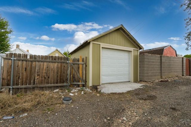 725 Box Elder St, Pueblo, CO 81004