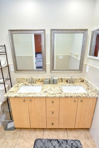 220 W Arbor Avenue, Port St. Lucie, FL 34952