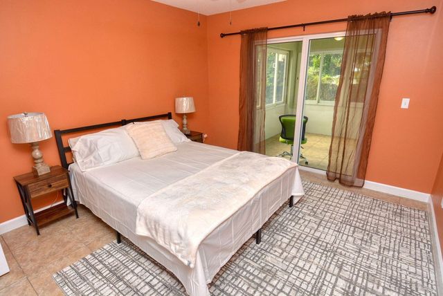 220 W Arbor Avenue, Port St. Lucie, FL 34952