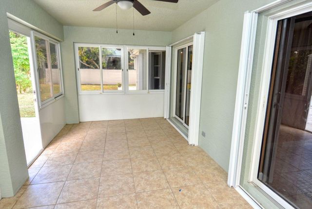 220 W Arbor Avenue, Port St. Lucie, FL 34952