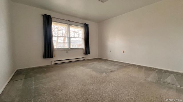 72 Enfield Court A, Ridge, NY 11961