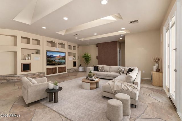 3342 E SUNCREST Court, Phoenix, AZ 85044