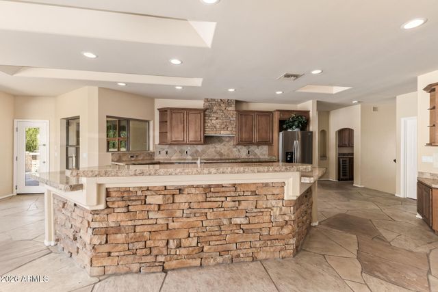 3342 E SUNCREST Court, Phoenix, AZ 85044