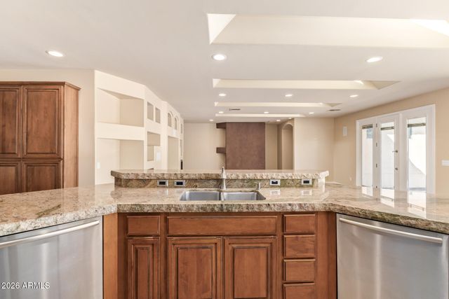 3342 E SUNCREST Court, Phoenix, AZ 85044