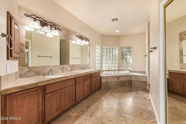 3342 E SUNCREST Court, Phoenix, AZ 85044