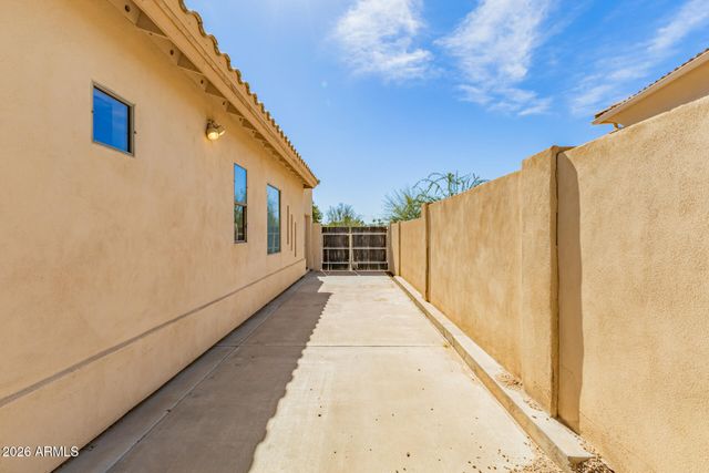 3342 E SUNCREST Court, Phoenix, AZ 85044