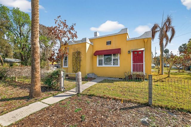 342 S CLAYTON STREET, Mount Dora, FL 32757