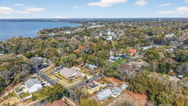 342 S CLAYTON STREET, Mount Dora, FL 32757