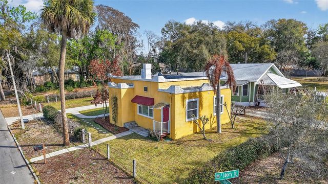 342 S CLAYTON STREET, Mount Dora, FL 32757