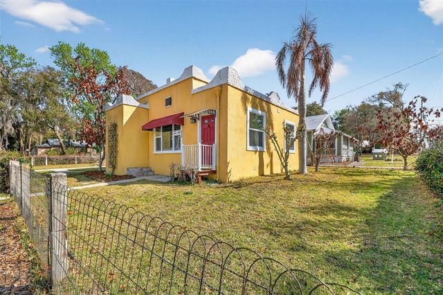 342 S CLAYTON STREET, Mount Dora, FL 32757