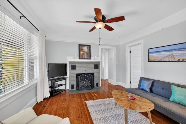 342 S CLAYTON STREET, Mount Dora, FL 32757