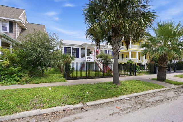 1020 Broadway Street, Galveston, TX 77550