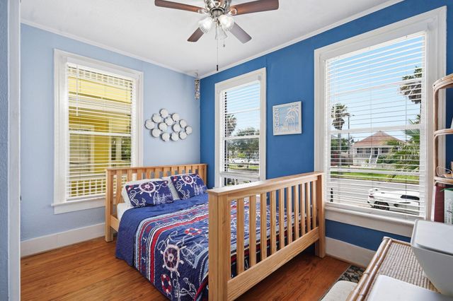 1020 Broadway Street, Galveston, TX 77550
