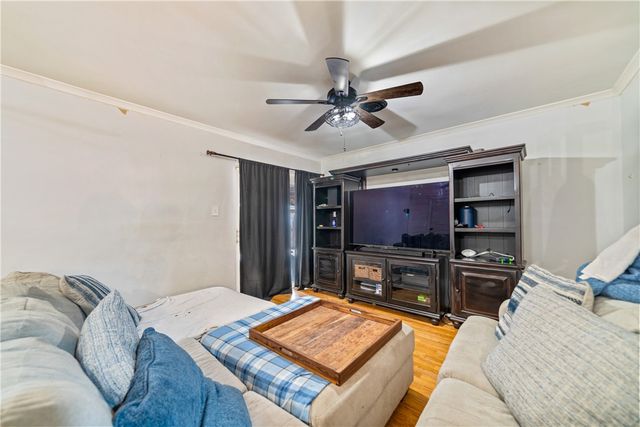 135 Granby Pl, Portland, TX 78374
