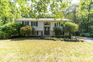 196 Bluejay Ln, Taunton, MA 02718