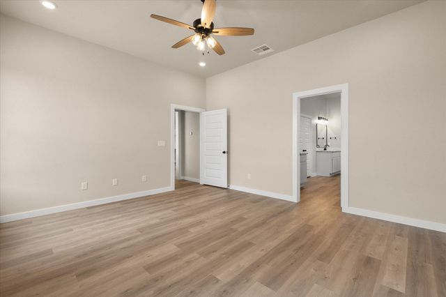 1410 E 29th Street, Wolfforth, TX 79382