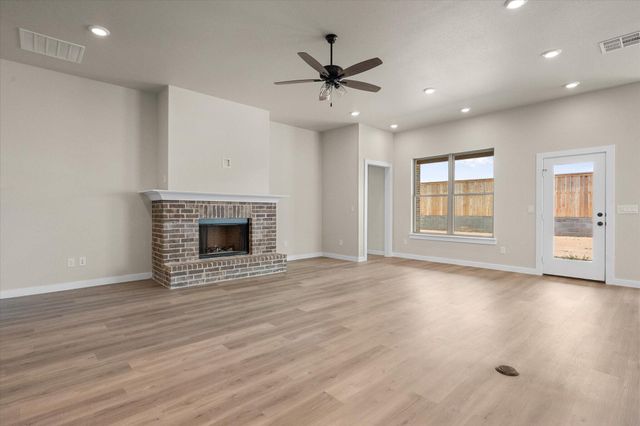 1410 E 29th Street, Wolfforth, TX 79382