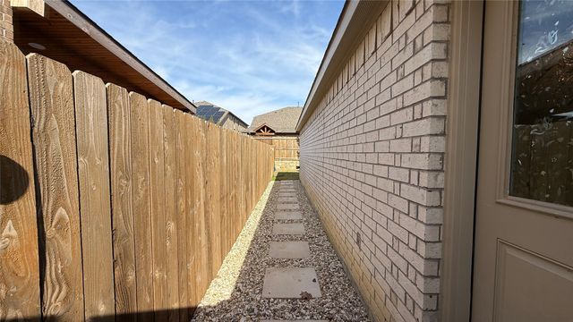 14065 Haggerston Drive, Pilot Point, TX 76258