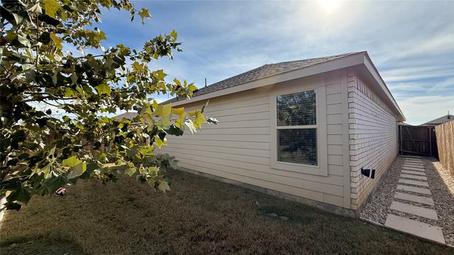 14065 Haggerston Drive, Pilot Point, TX 76258