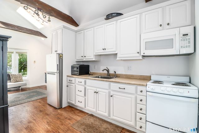 70 Obtuse Hill Road, Brookfield, CT 06804