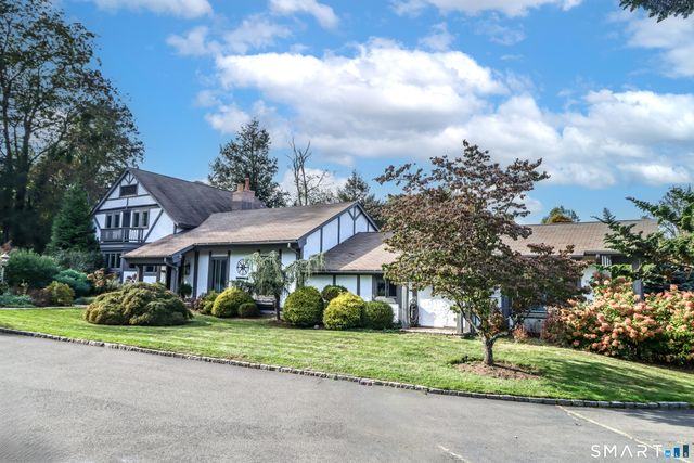 70 Obtuse Hill Road, Brookfield, CT 06804