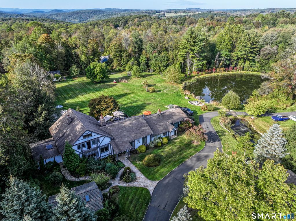 70 Obtuse Hill Road, Brookfield, CT 06804