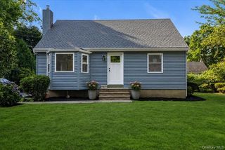 10 Stratton, Huntington Station, NY 11746