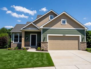 9 Aviara Oaks Parkway, Spring Arbor Twp, MI 49201