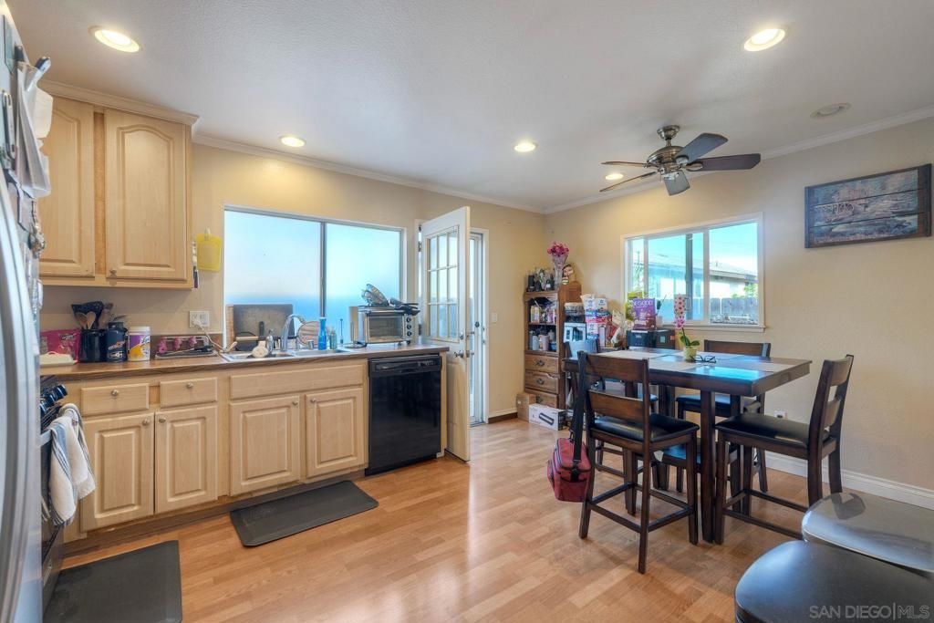 Image 10 of property listing at 14217 SUTTER MILL WAY, Poway, CA 92064