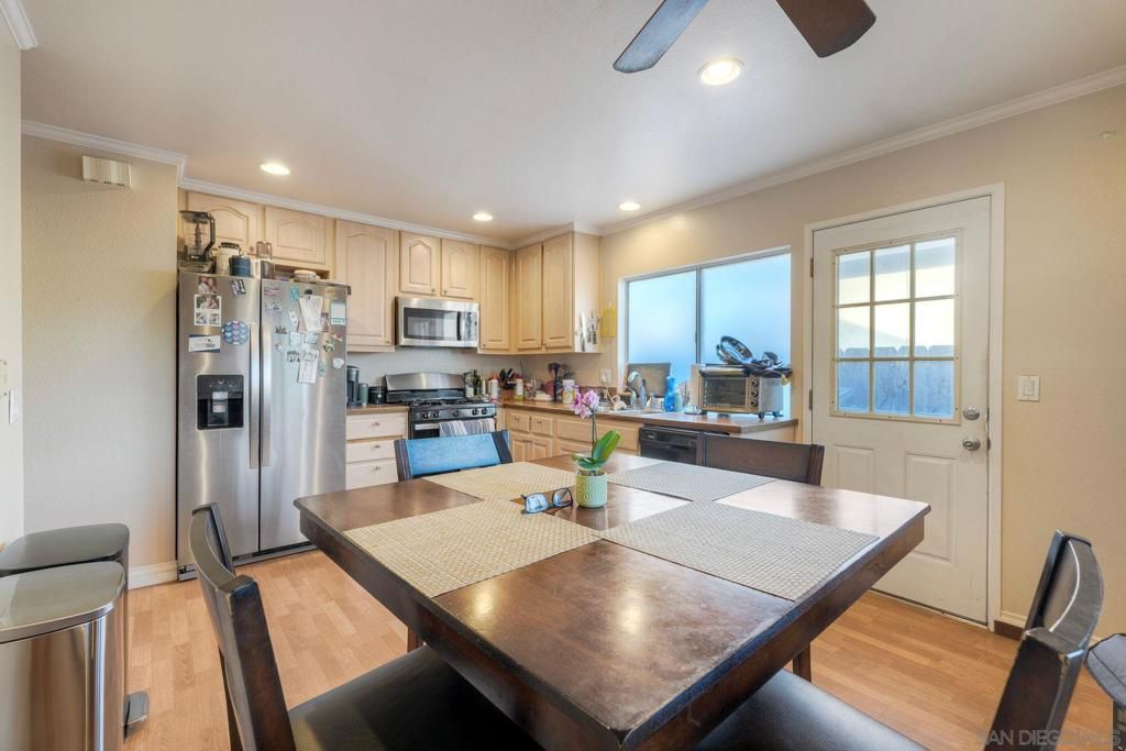 Image 14 of property listing at 14217 SUTTER MILL WAY, Poway, CA 92064