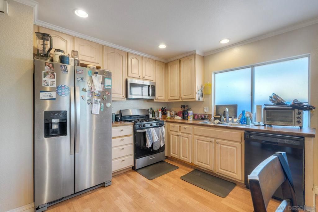 Image 15 of property listing at 14217 SUTTER MILL WAY, Poway, CA 92064