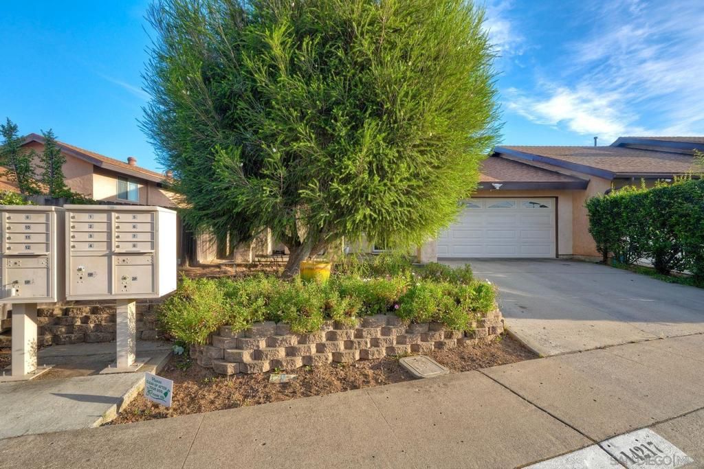 Image 2 of property listing at 14217 SUTTER MILL WAY, Poway, CA 92064