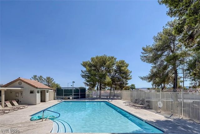 512 Macbrey Drive, Las Vegas, NV 89123