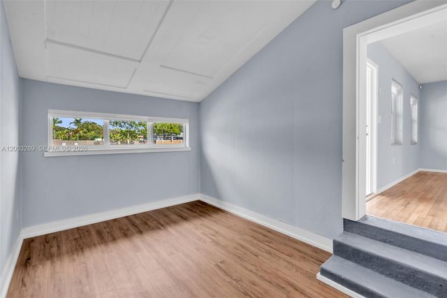 392 Payne Dr, Miami Springs, FL 33166